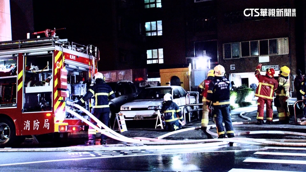 北市成功國宅奪命火！母死子傷　45住戶驚醒逃命