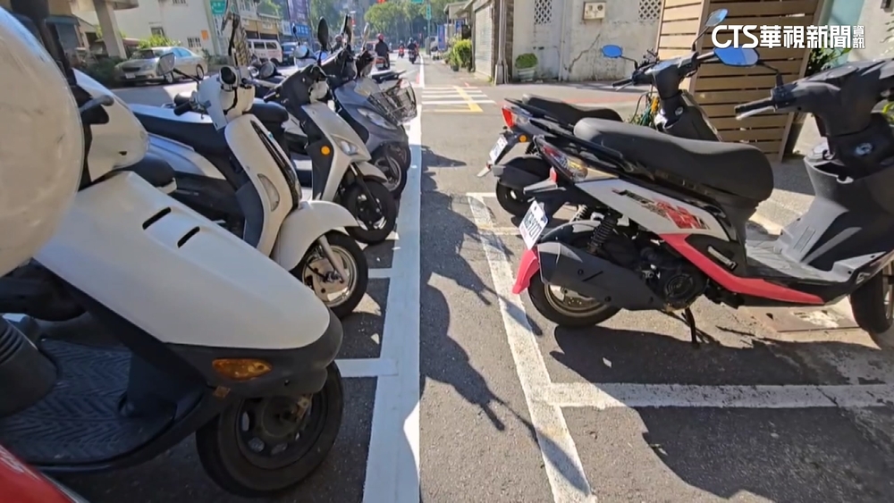 雙排停車格惹民怨　竹市府急塗銷：階段性施工