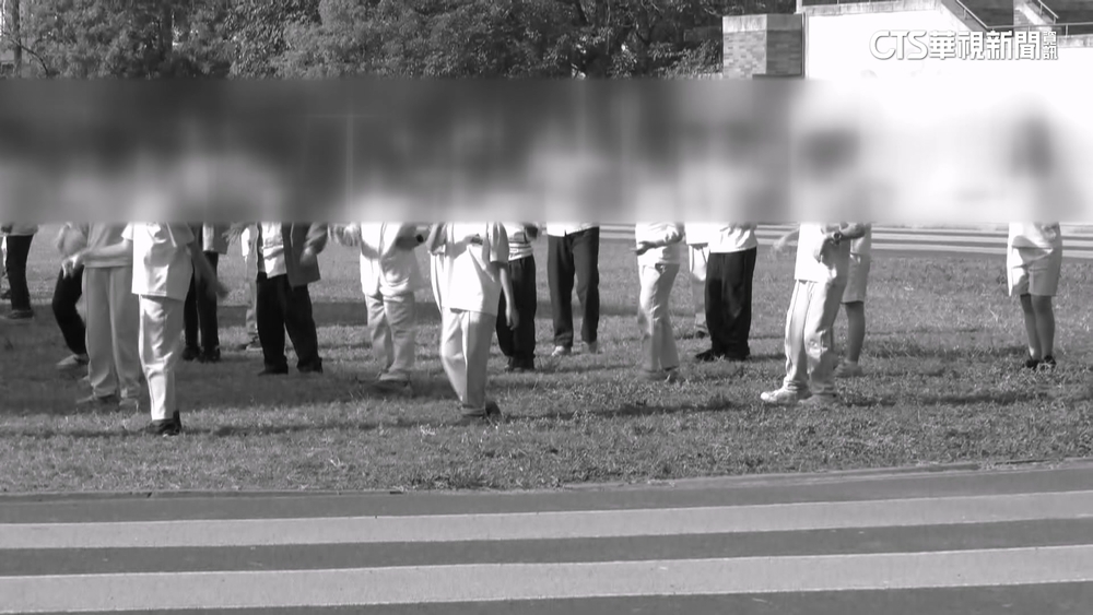 國小女童丟筆！母帶警入校遭拒激動　三方一度僵持