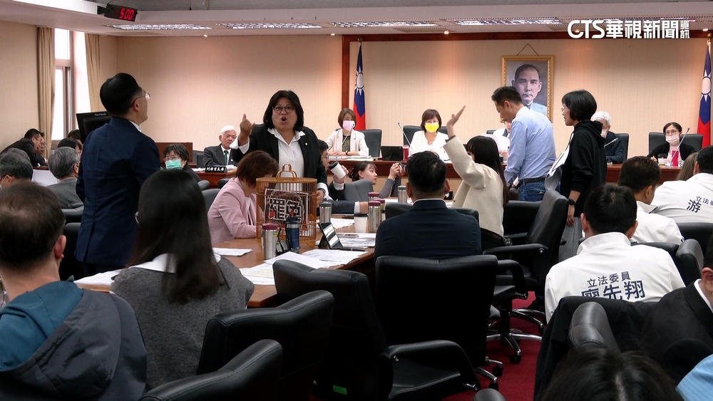 選罷法第四度排審！　藍綠黨團皆發甲動立院攻防