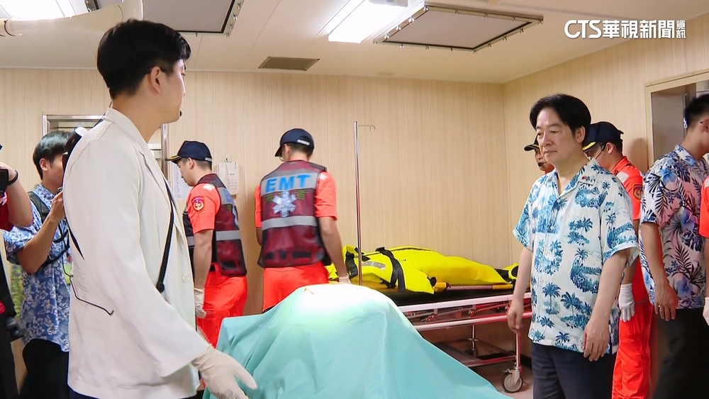 雲林艦來了！　賴清德與帛琉總統登艦　視察海上救援聯演