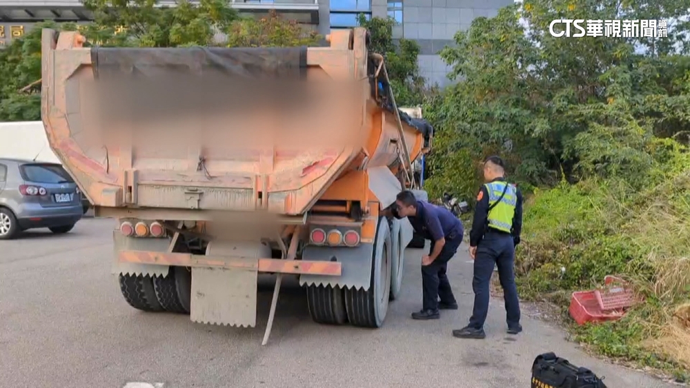 夫妻雙載與砂石車碰撞女亡　駕駛涉肇逃稱「不知撞人」