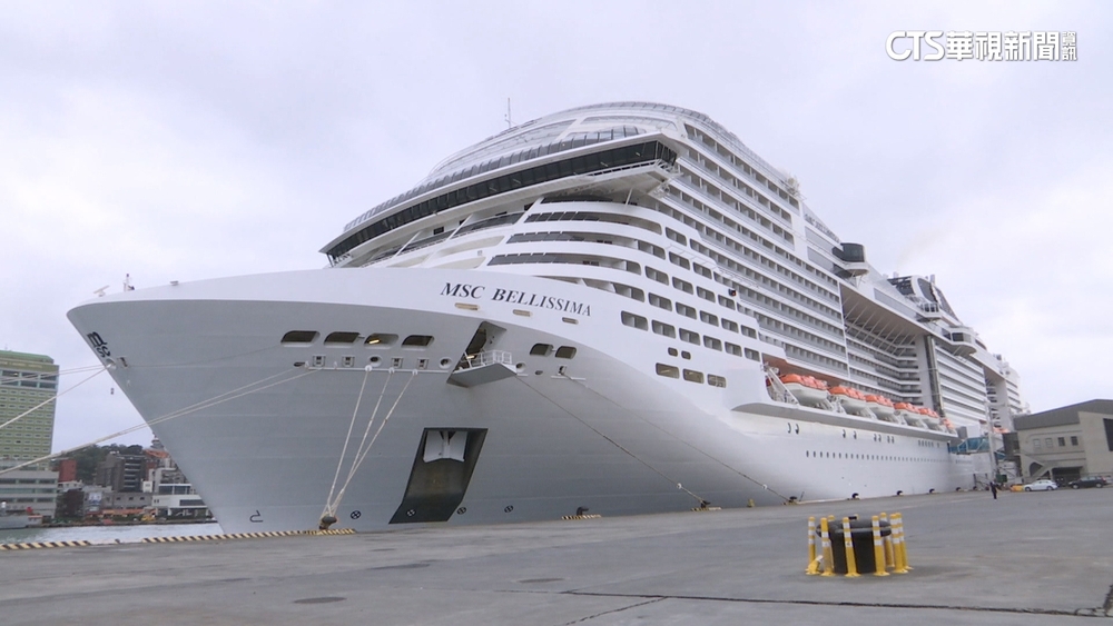 郵輪「榮耀號」故障滯留日本沖繩　6千人行程大亂