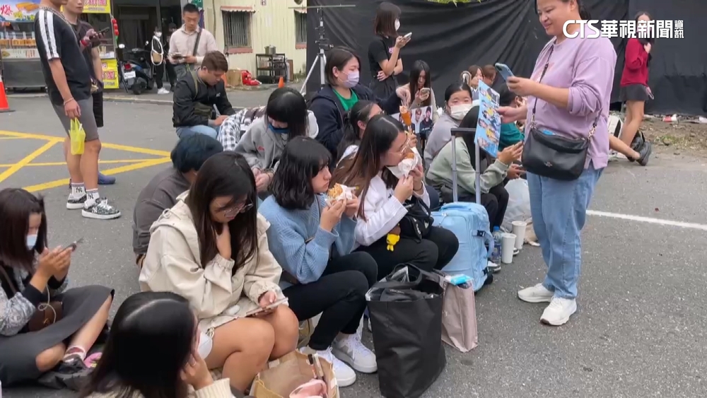 「旗山小跨年」歌迷怨卡位遭趕　工作人員：安全考量