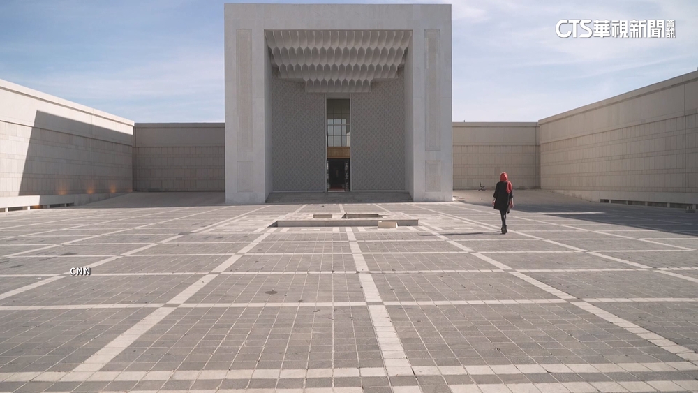 敘民眾參觀「總統宮殿」　見識阿塞德窮奢極侈