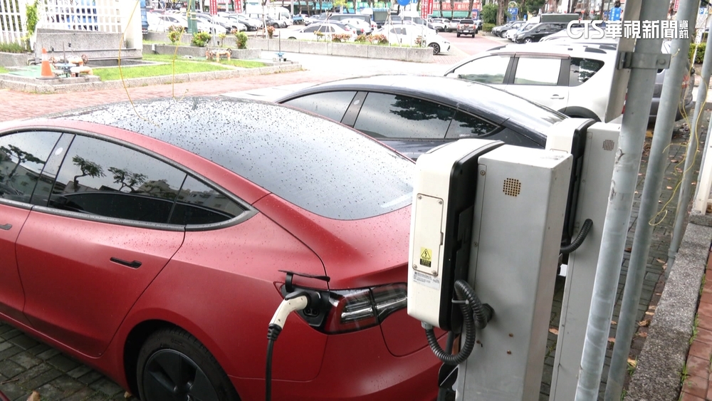 電動汽機車擬收汽燃費　交通部：最快2030年開徵