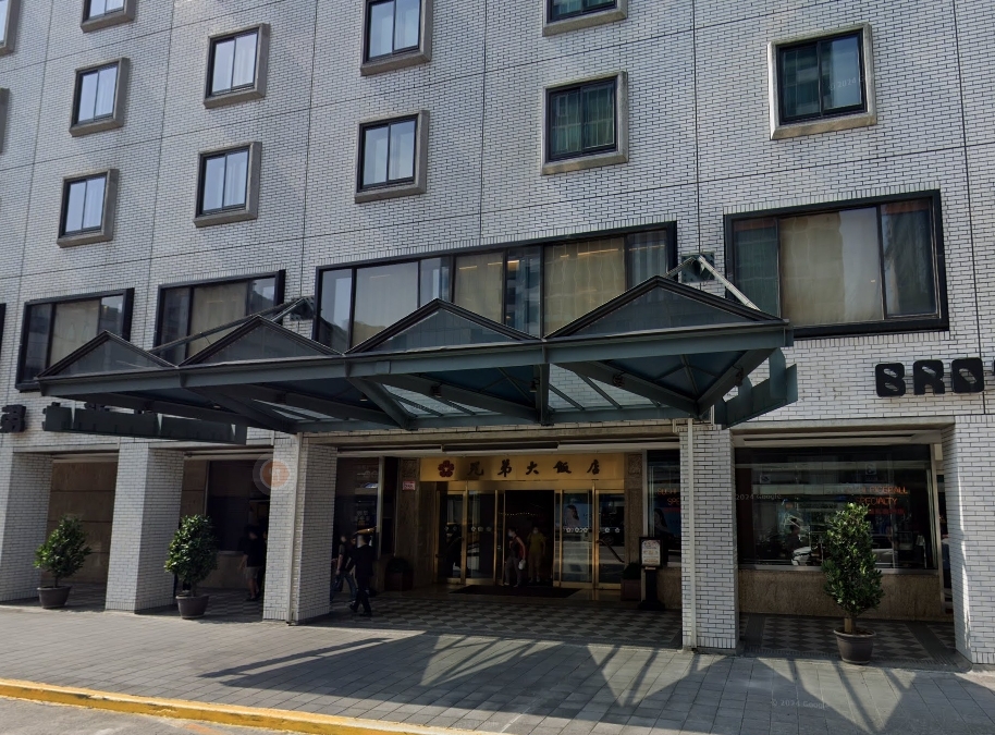 兄弟飯店疑食物中毒 5人同一天上吐下瀉 業者：全權負責