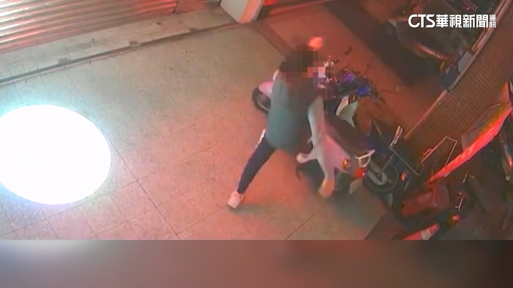 酒醉誤事！　新竹莽男沿路推倒52機車如「推骨牌」