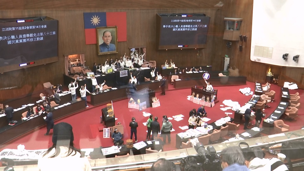 藍白強過3爭議法案能怎麼辦？　呂秋遠籲卓揆「別副署」：藍白們願意倒閣試試嗎？