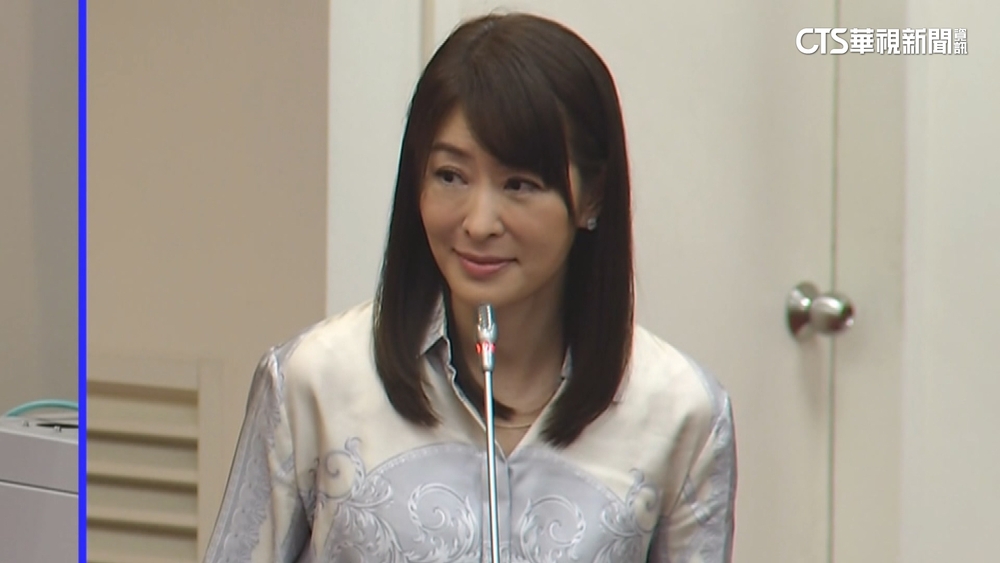 跨年煙火秀加碼1分鐘　12強英雄.「台灣尚勇」都登場