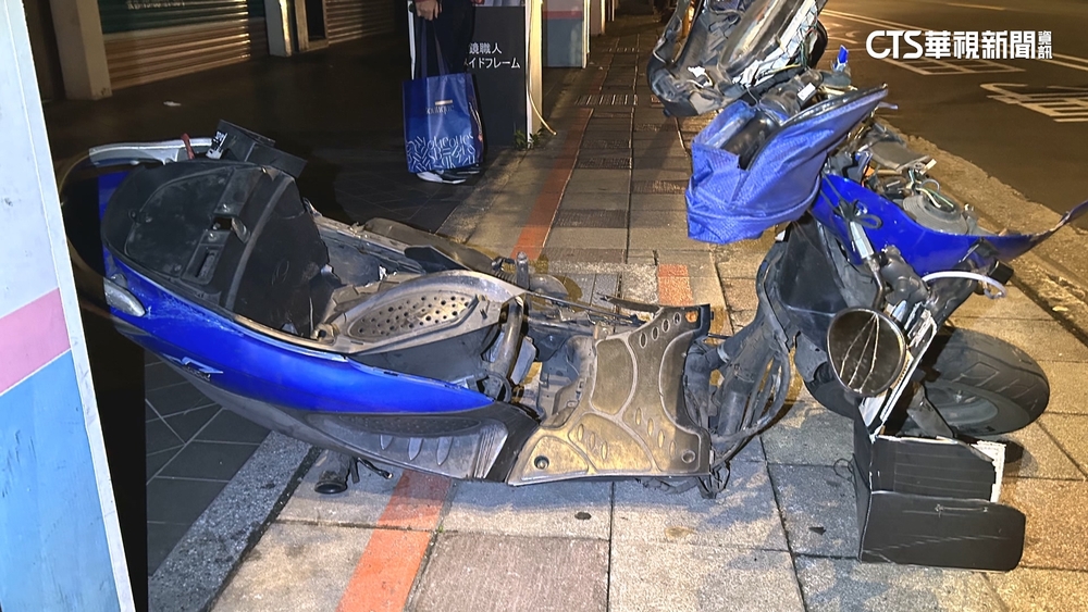 駕駛闖紅燈撞機車肇逃　騎士骨折.3車遭波及