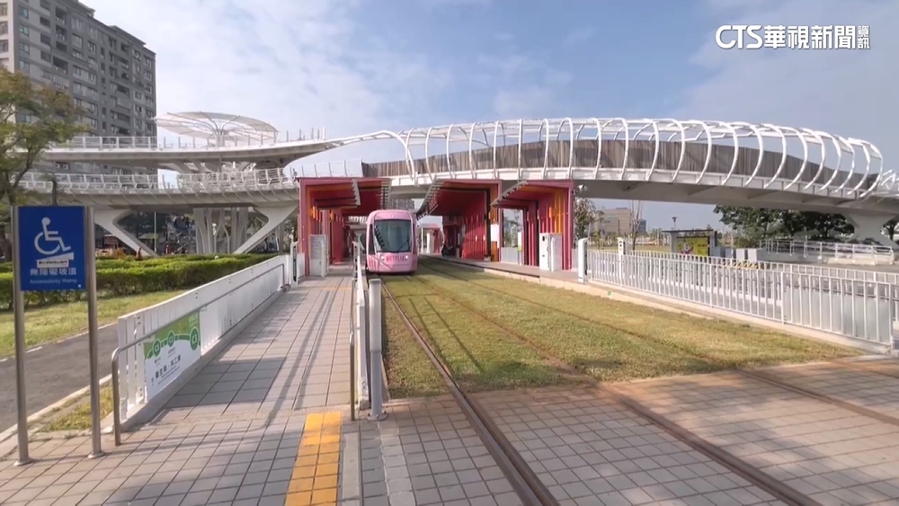 提早達標！　高雄輕軌達千萬載運量　串聯南北區百億商機