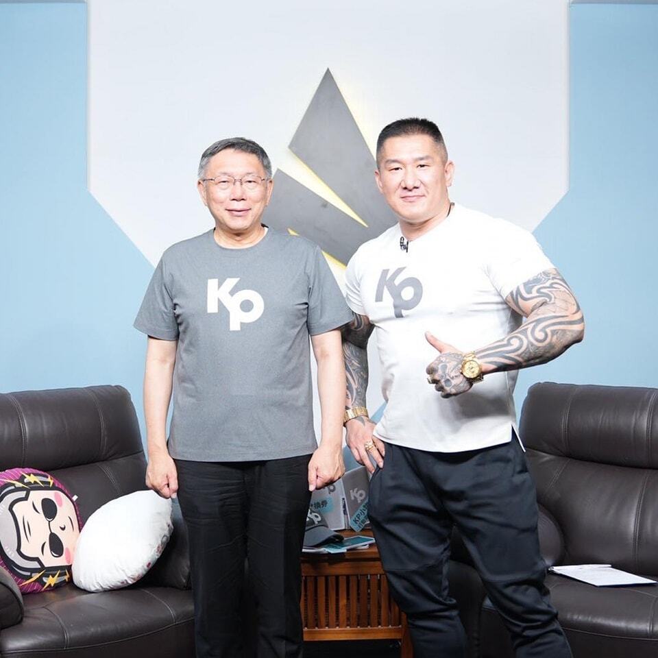 柯文哲遭起訴　館長「看完起訴書」：我很驕傲 沒有挺錯人