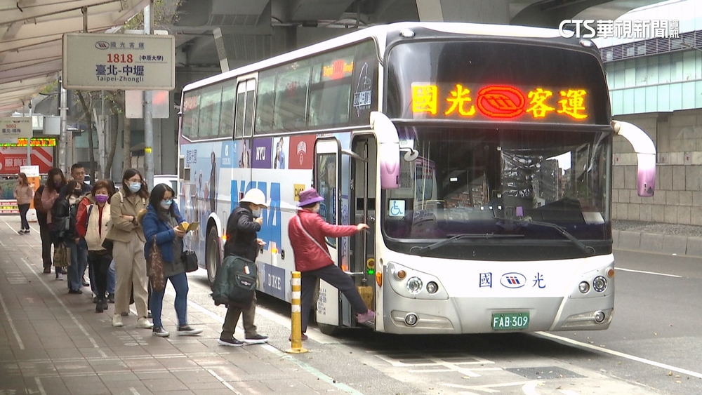 台北-高雄客運.高鐵價差破千元　高鐵仍熱銷