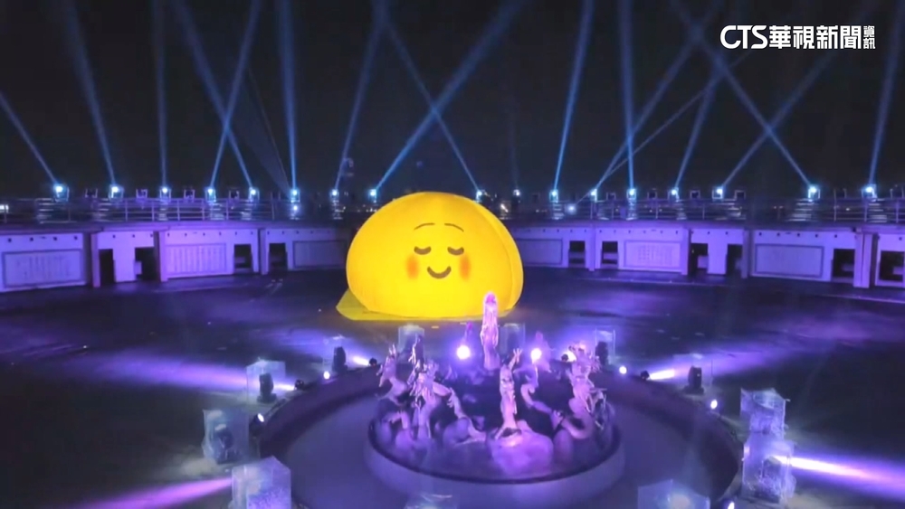 彰化月影燈節！　「表情符號」妝點八卦山超熱鬧