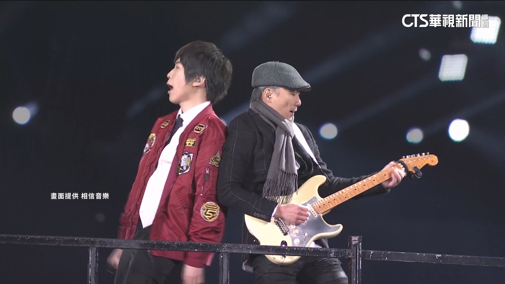 五月天巡演10度低溫開唱　瑪莎喊「真的好冷」