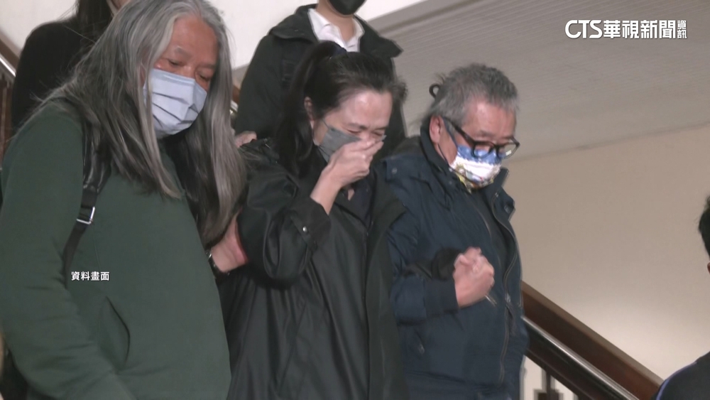 稱應曉薇擁「另一外國護照」　高院：原裁定漏未審酌