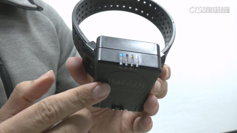 柯文哲配戴電子腳鐐探父　訊號.電量恐影響交保