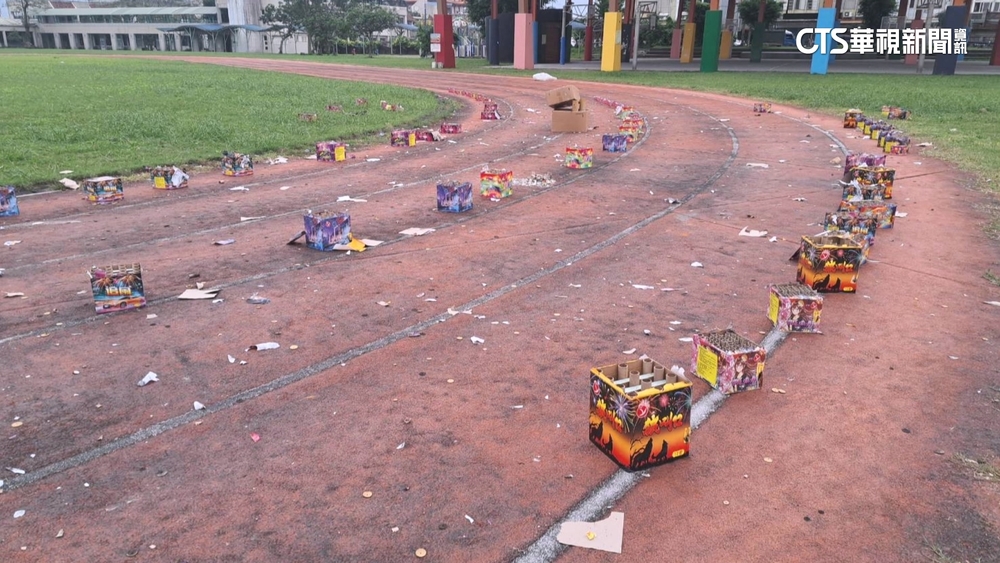 不良行為　請勿模仿闖校園放煙火！燻黑操場.留垃圾　最重罰6千