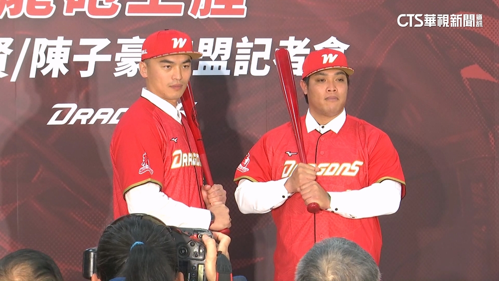 陳子豪「黃袍變龍袍」　坦言曾經很糾結是否行使FA