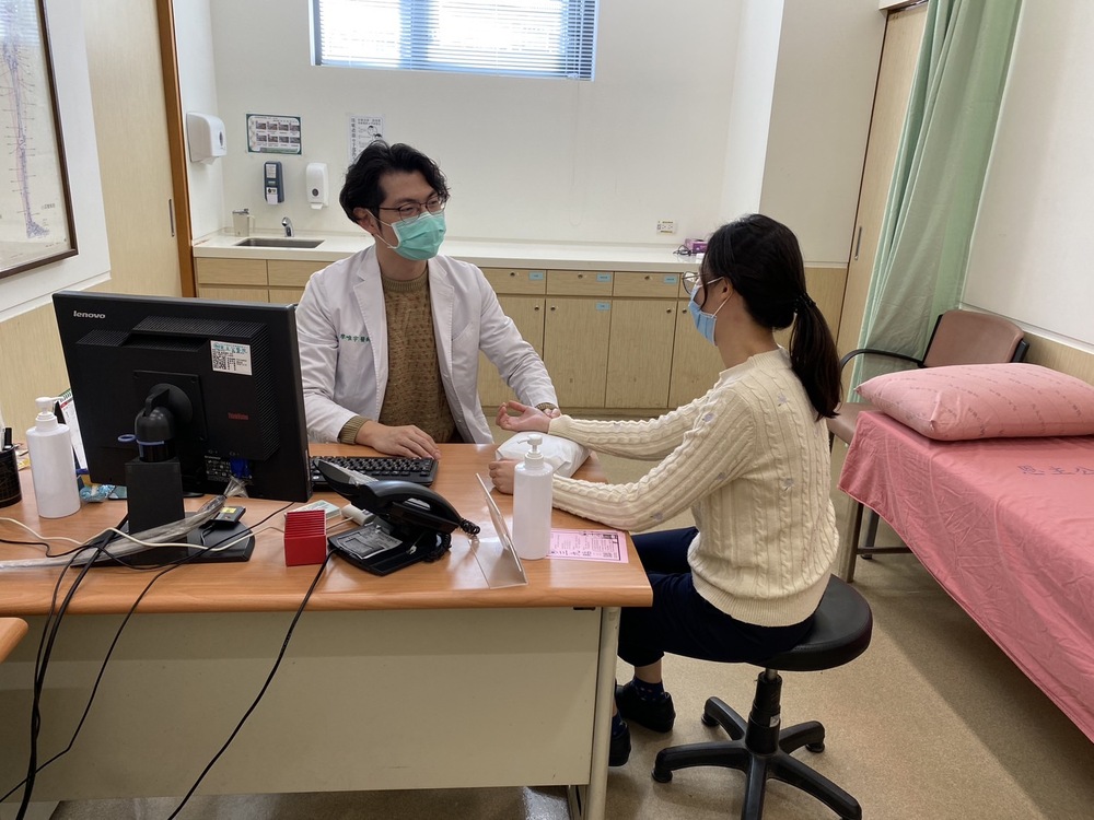 60歲罹癌婦化療1個月後「手腳麻木」　靠中醫調理緩解不適