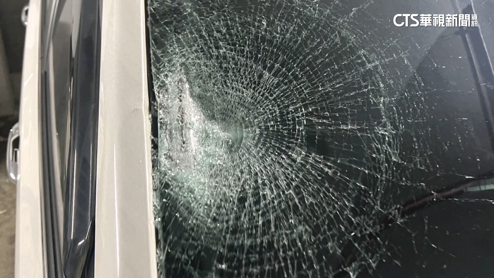 邱軍肇逃車損照曝光！　否認酒駕辯「以為撞到石頭」