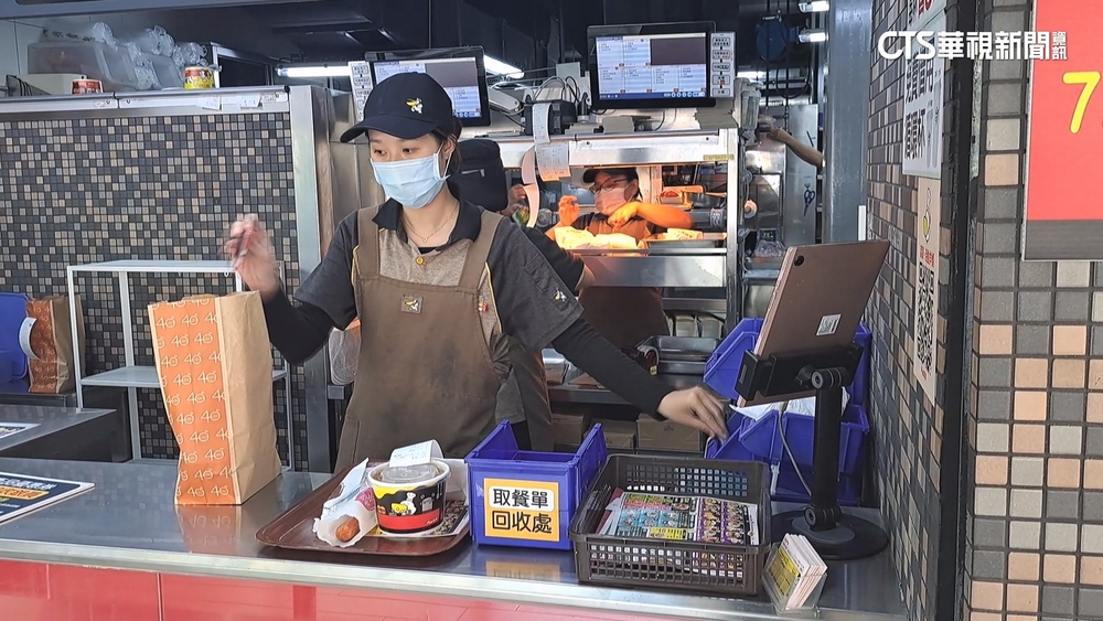 過年去南部沒得吃　丹丹漢堡.77炸雞春節公休