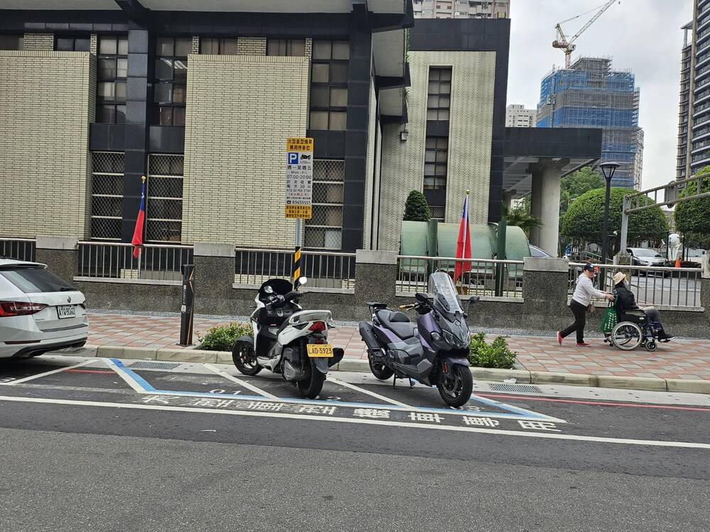 路邊大型重機專用停車格獲佳評　新北市交通局將擴大試辦區域