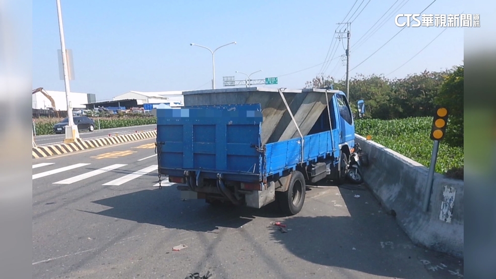 台南八旬夫妻雙載慘遭拖行　雙雙慘死貨車輪下