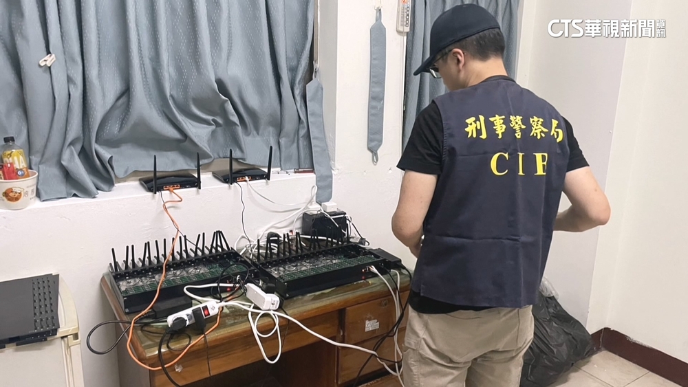詐團買設備「話務轉接機房」　警逮11人少5萬通詐騙電話