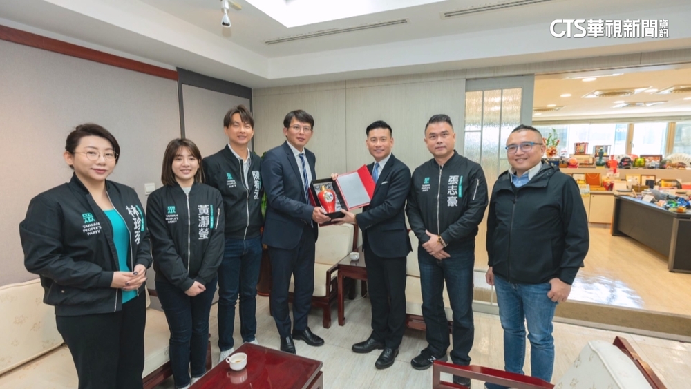 黃國昌參選民眾黨主席　首站拜會北市「年輕世代」議員