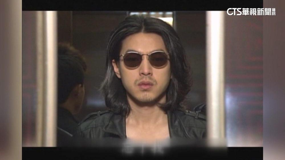 藝人李威捲精舍凶殺案？　神隱10年傳「學佛.賣茶具」