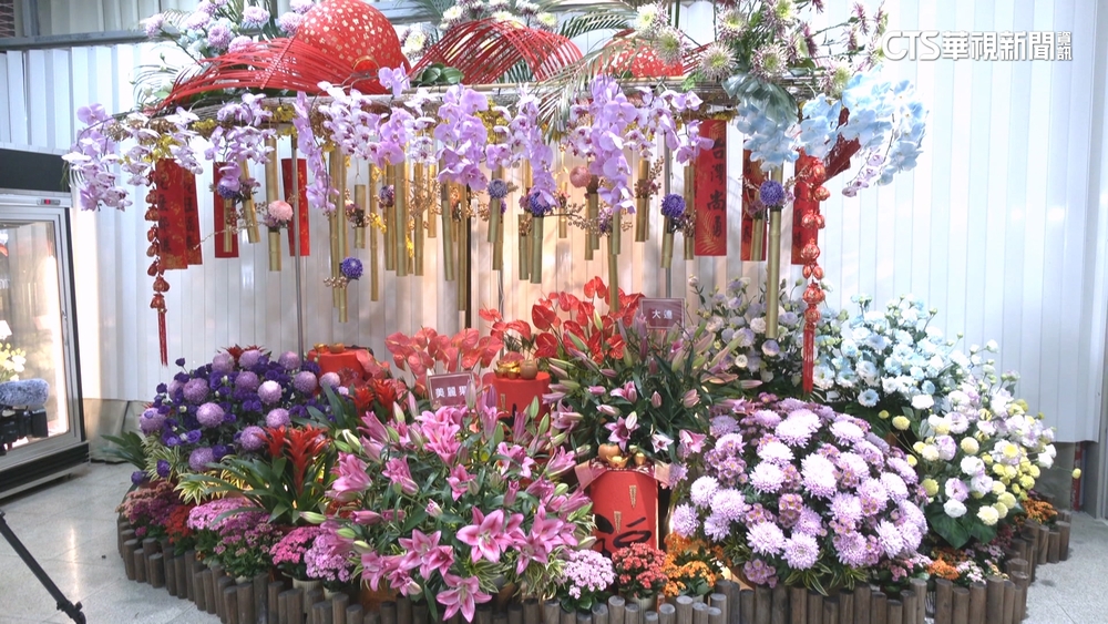 鮮豔百合.「福氣」蝴蝶蘭添喜氣　年節花卉「漲聲響」