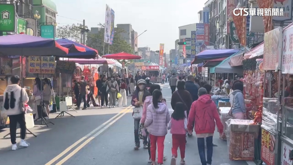 新化年貨大街攤商租金翻倍漲　業者大喊吃不消