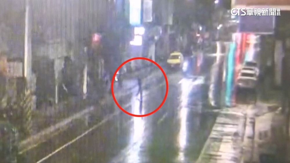 中和老翁過馬路遭酒駕移工撞倒　又遭3車撞亡