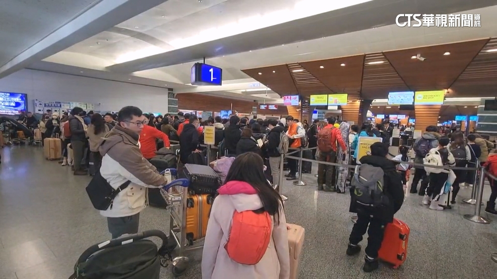 春節「出國潮」　明起進入「旅運高峰期」.記得提早到機場