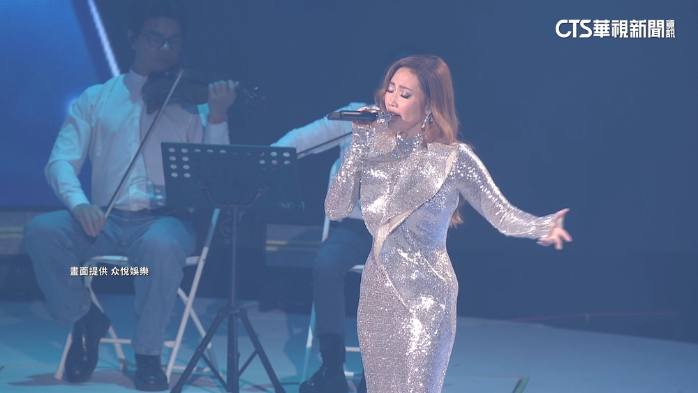 A-Lin演唱會嗨翻小巨蛋！　換裝唱跳致敬李玟