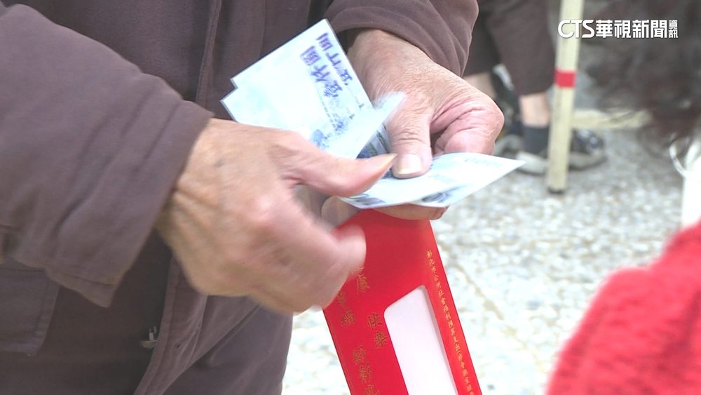 親戚發紅包竟給「1900元」　她批：是在詛咒我的孩子？