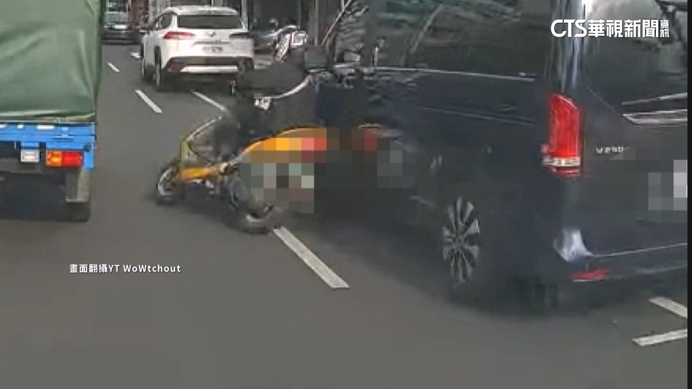 疑因「A柱擋視線」　廂型車猛撞機車害騎士腦震盪