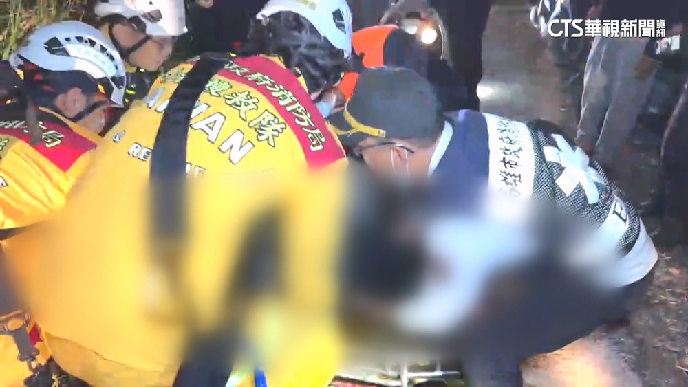 高雄2男相約釣魚出意外！　駕駛昏迷墜邊坡1死1傷