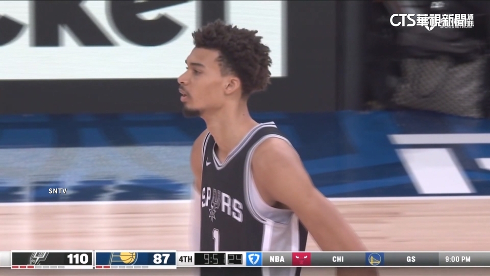 法國「斑馬」返鄉炫技！　狂飆30分再秀「自拋自扣」