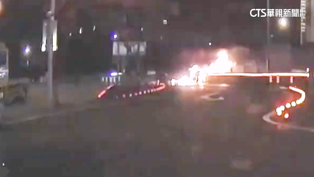 夫妻攜3子女3外甥出遊遇劫　火燒車4死4傷