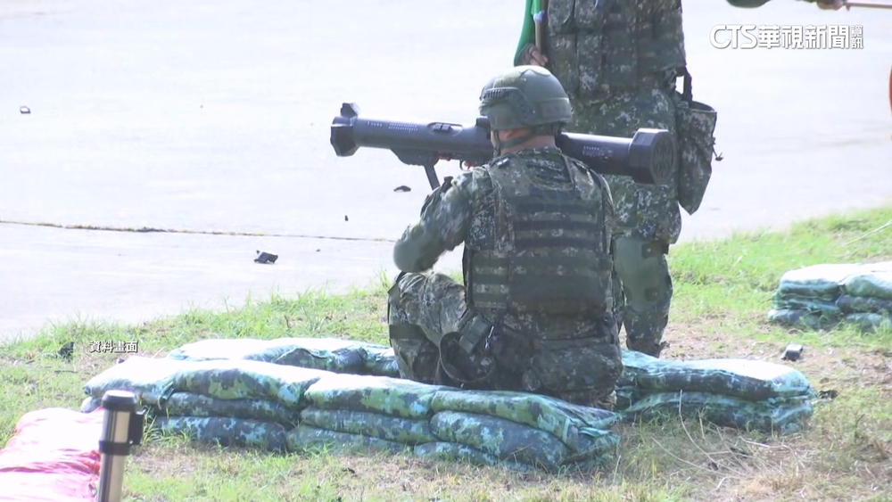 攻擊敵戰車！　陸專學生寒訓　首加入「紅隼火箭彈」演練