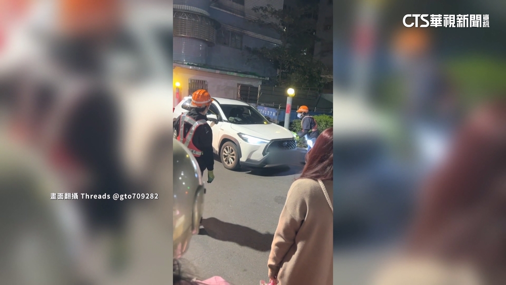 小年夜倒垃圾遇違停車！　清潔隊「幫推車」民眾看傻