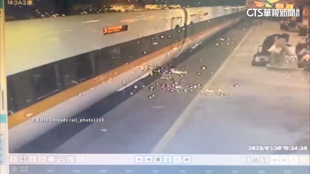 初二台鐵出狀況！列車進站突竄火花　幸無人傷