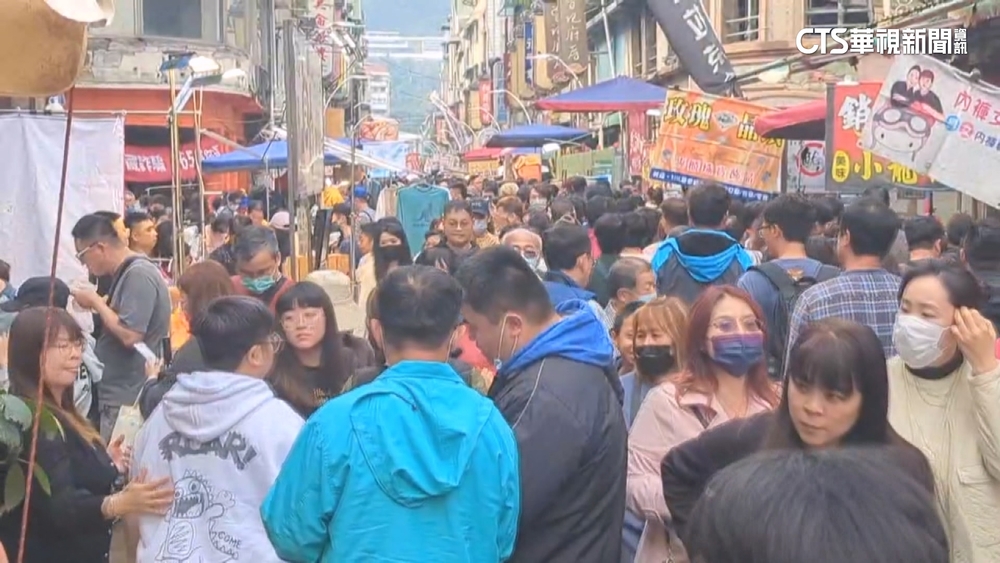 高雄新樂市集最後一天！人潮擁擠　業績成長5倍