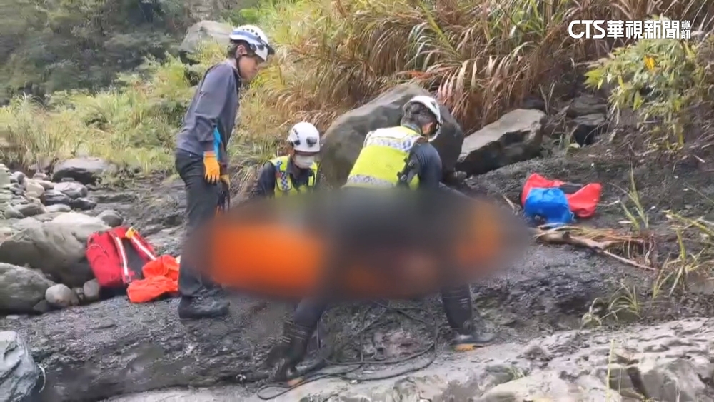 泰安水雲吊橋1男詭躺溪床　身掛攀降繩索死亡多時