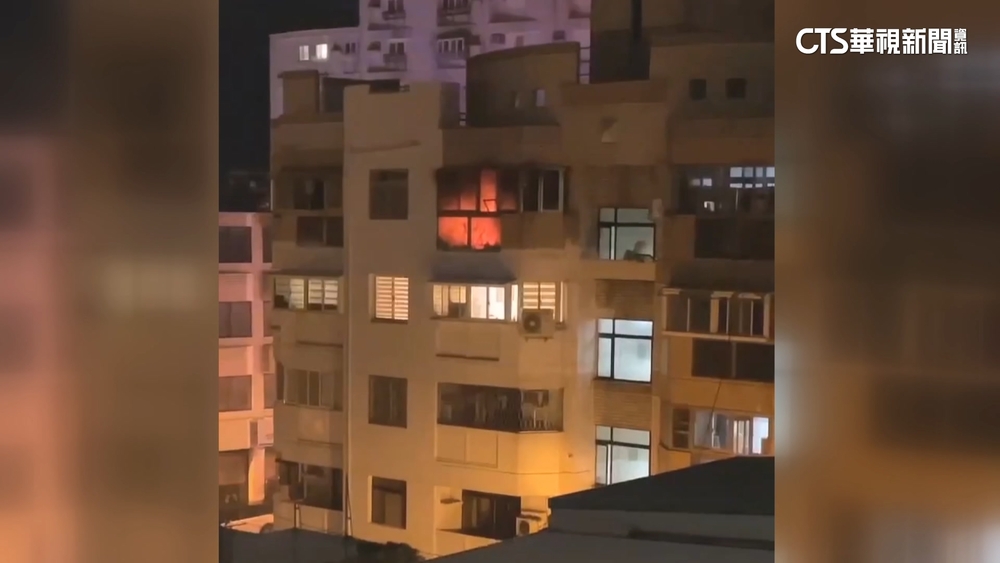 花蓮疑熱水器「瓦斯外洩」起火　公寓竄黑煙警消救援