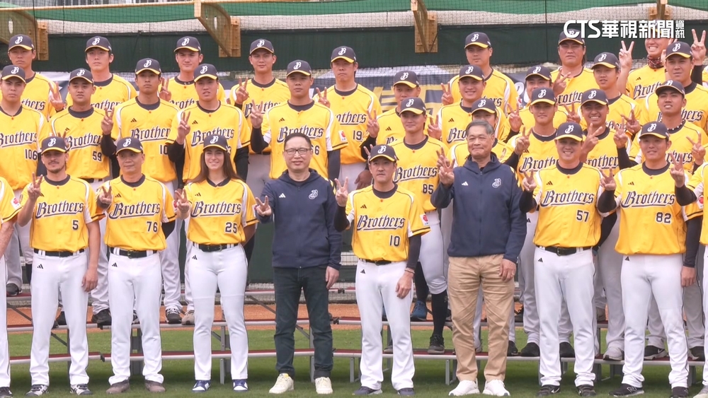 黃衫軍開訓「嬌」點！　美籍教練莎菈接一軍打教