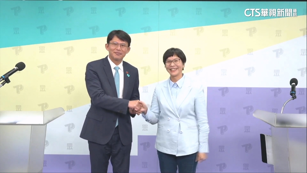 民眾黨主席補選首場政見會　蔡提「大和解」黃喊「街頭.議會雙軌」